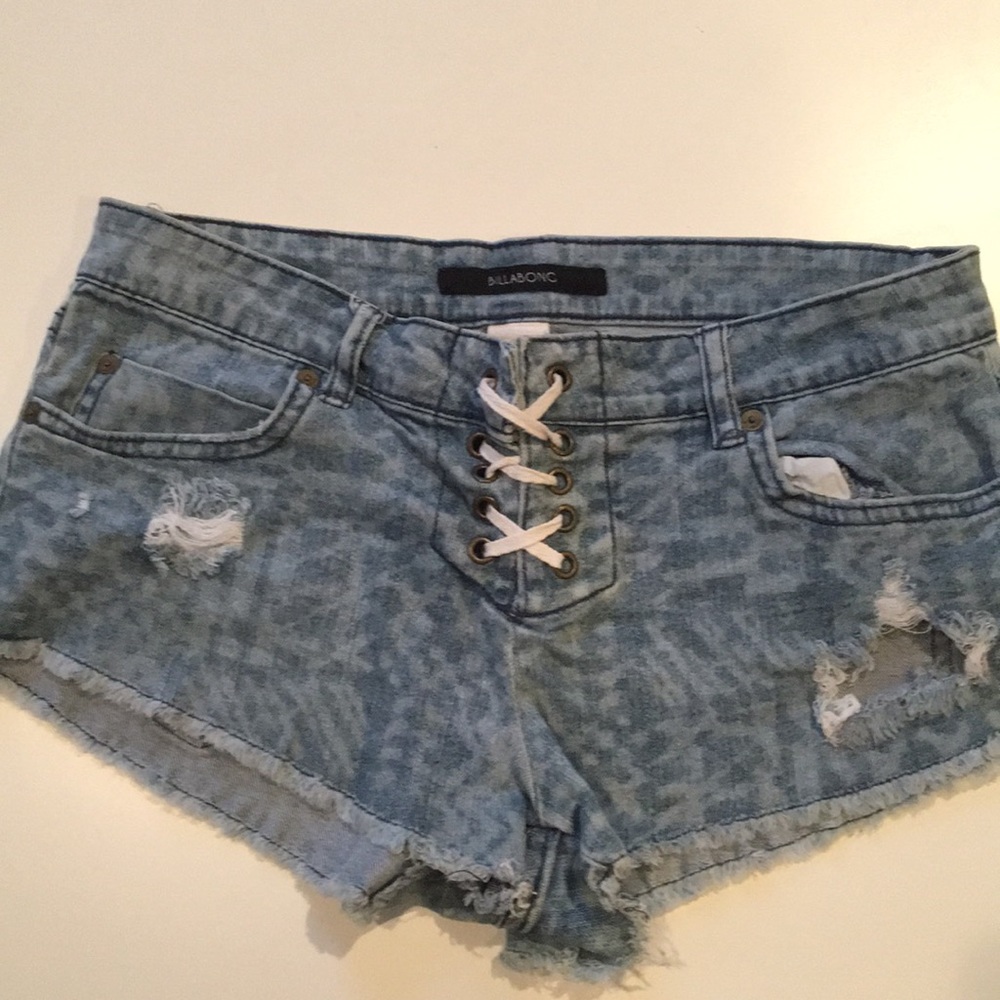 Mid rise Billabong jean shorts
